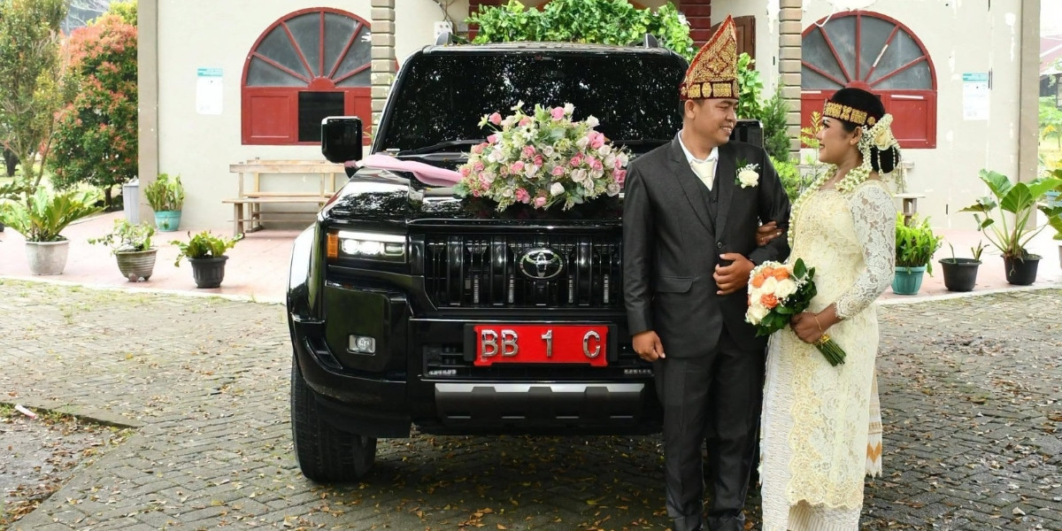 Unik, Mobil Dinas Bupati Samosir BB 1 C Dipakai untuk Kendaraan Pengantin di Samosir