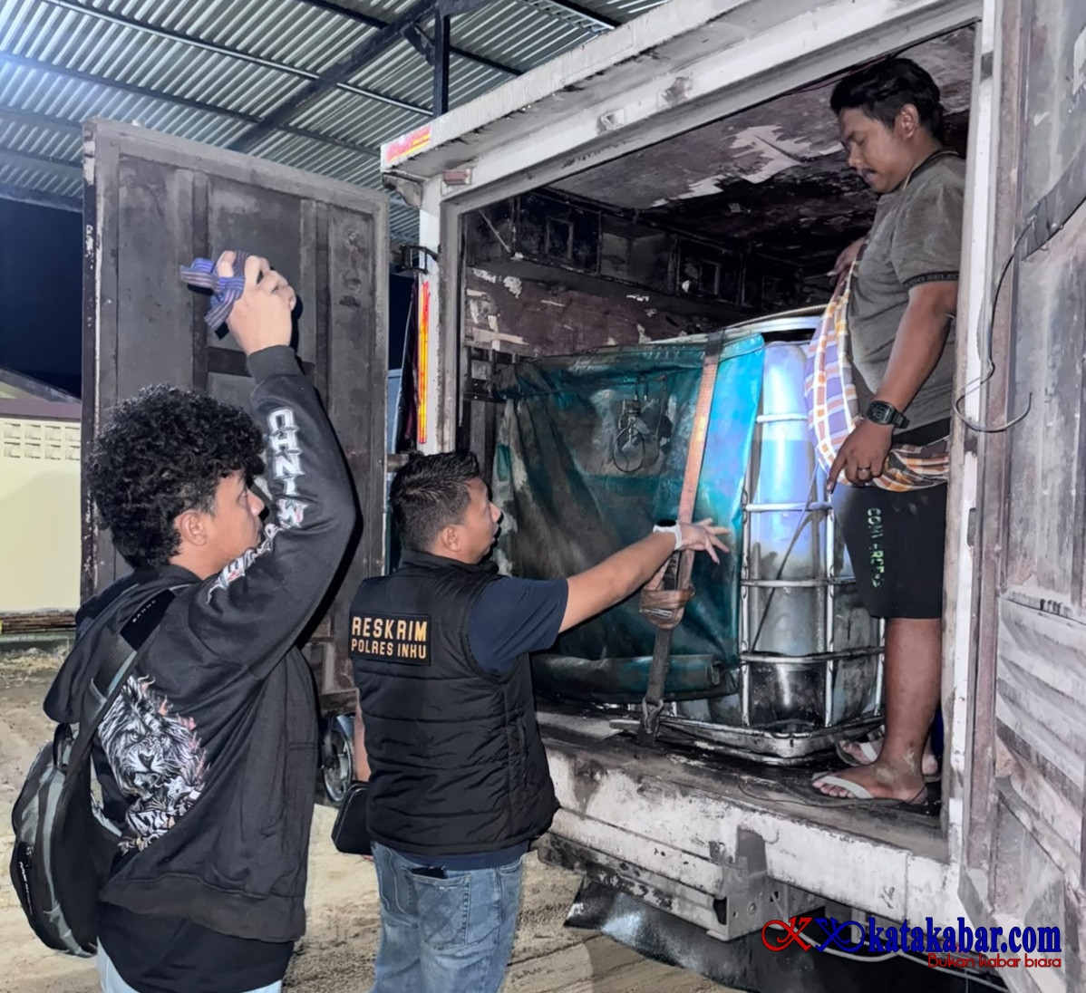 Baru Jabat Kapolres Inhu, John Letedara Langsung Tancap Gas, Ungkap Kasus Penyalahgunaan BBM Subsidi di SPBU Bunga Tanjung