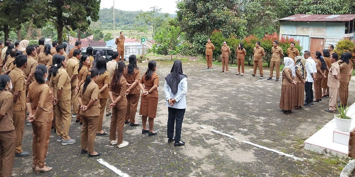 Camat Bonatua Lunasi Soroti Disiplin Perangkat Desa dan Tindak Lanjut Anggaran