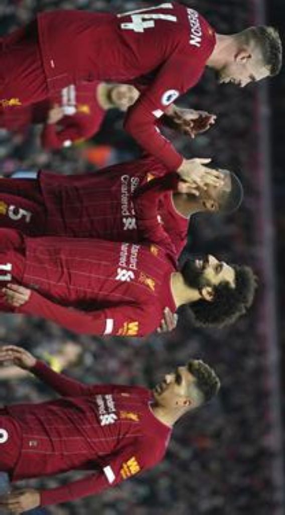 Diambang Juara, Begini Cara Fans Liverpool Sambut Piala yang Dinanti 30 Tahun Itu