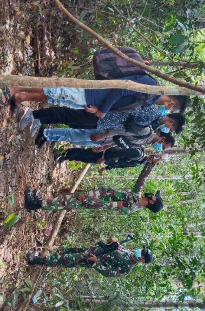 Lintasi Batas Negara Ilegal, 17 PMI Diamankan Satgas Pamtas Yonif 642 Kapuas