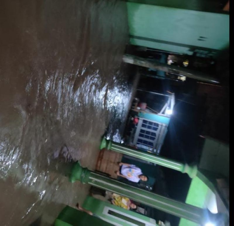 Jembatan Hanyut Dihantam Banjir di Lebak