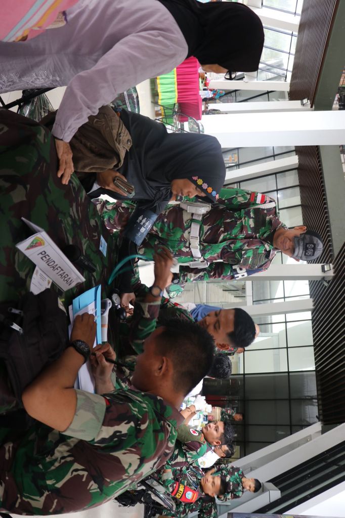 Satgas Pamtas Yonif 645 GTY Gelar Baksos Pengobatan Massal di Perbatasan