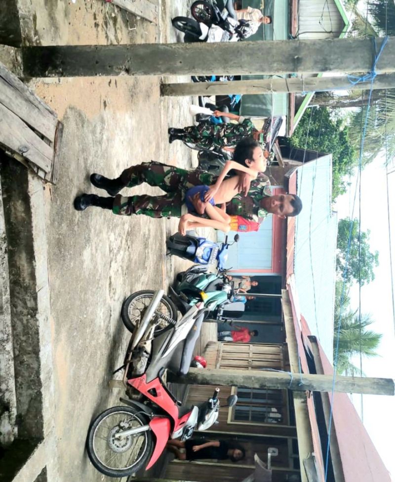 Babinsa Nelangsa Dengar Anak Delapan Tahun Terbaring di Rumah